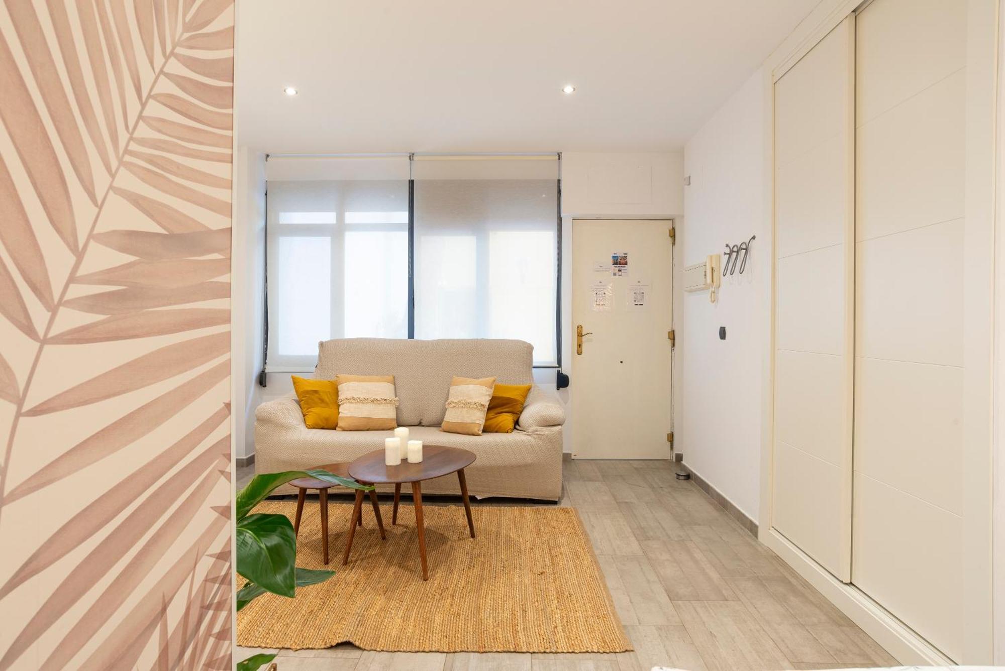 Andres Perez & Quiet Courtyard By Ele Apartments Малага Екстериор снимка