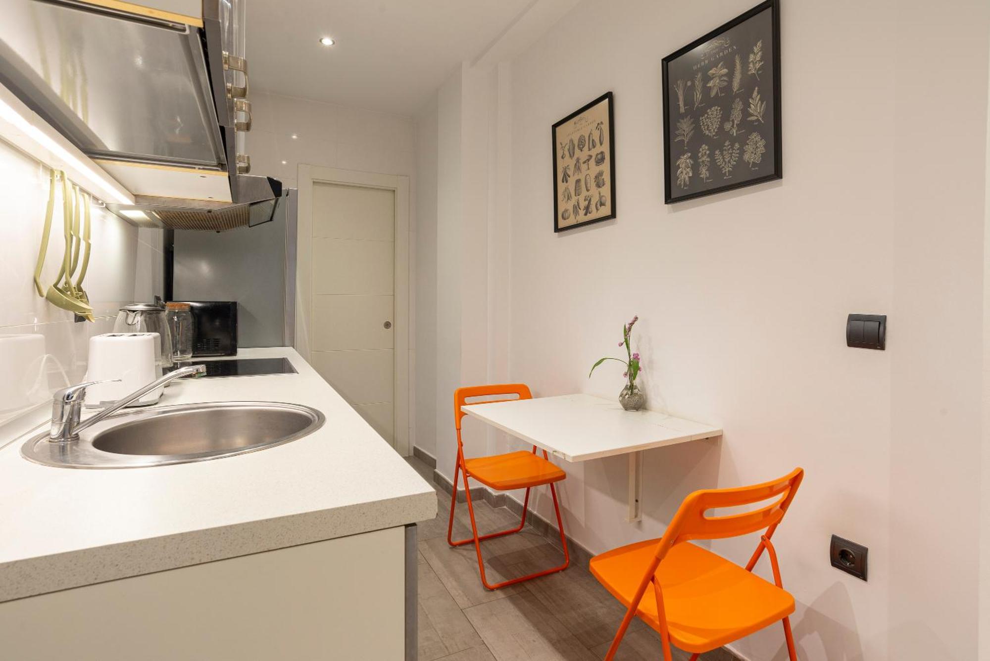 Andres Perez & Quiet Courtyard By Ele Apartments Малага Екстериор снимка